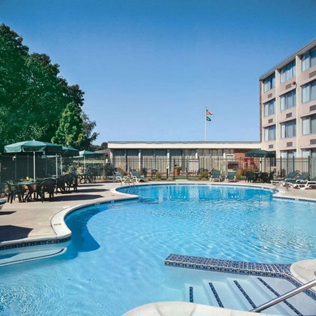 Imagen de la piscina del Hotel Holiday Inn South Kingstown (Newport Area), an IHG. Foto 19