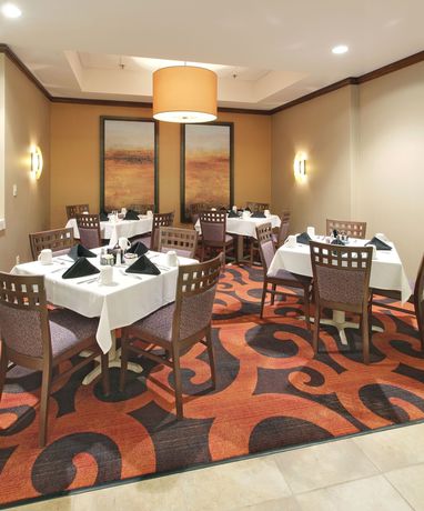 Imagen del bar/restaurante del Hotel Holiday Inn Springdale/fayetteville Area, An Ihg. Foto 5