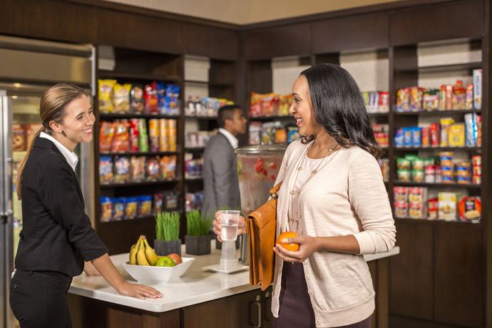 Imagen del bar/restaurante del Hotel Holiday Inn St. Louis - Creve Coeur by IHG. Foto 9