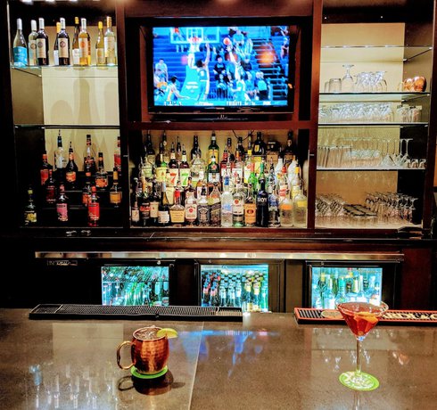 Imagen del bar/restaurante del Hotel Holiday Inn Stillwater - University West, an IHG. Foto 6