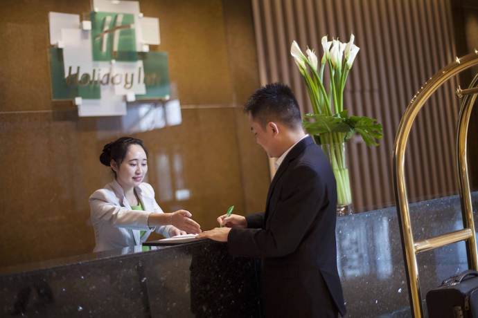 Imagen de los interiores del Hotel Holiday Inn Suzhou Huirong Plaza. Foto 14