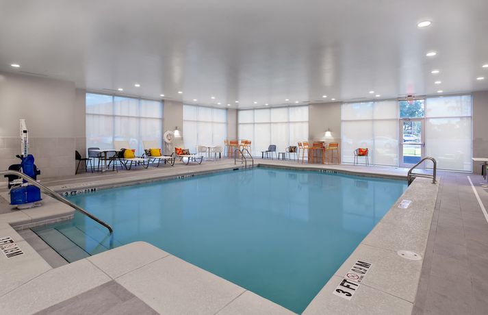 Imagen de la piscina del Hotel Holiday Inn Tallahassee E Capitol - Univ, An Ihg. Foto 20