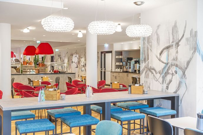 Imagen del bar/restaurante del Hotel Holiday Inn - The Niu, Franz Vienna. Foto 5