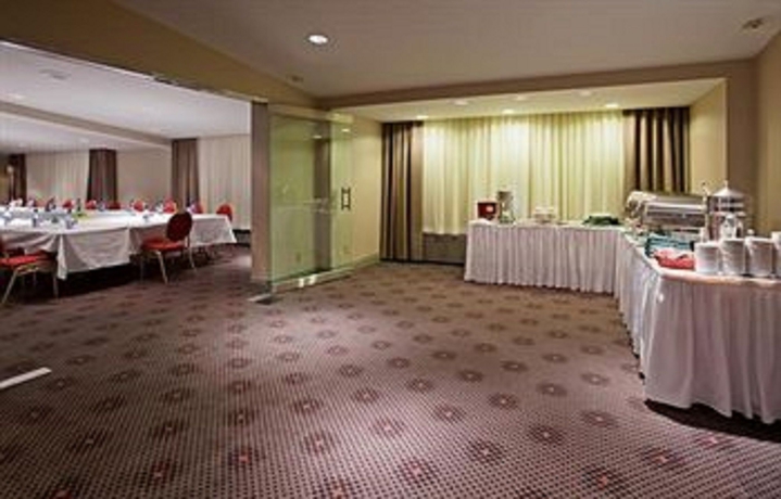 Imagen de los interiores del Hotel Holiday Inn Toronto Airport East, An Ihg. Foto 16