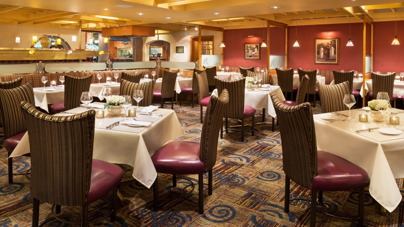 Imagen del bar/restaurante del Hotel Holiday Inn Toronto-yorkdale. Foto 2