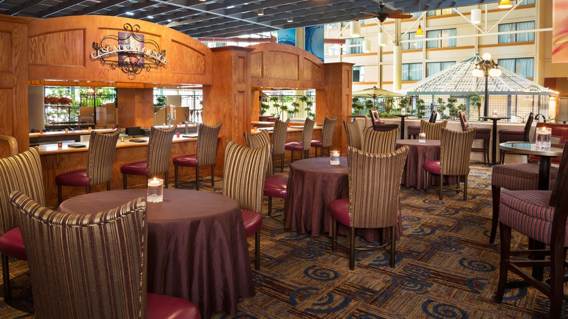 Imagen del bar/restaurante del Hotel Holiday Inn Toronto-yorkdale. Foto 3