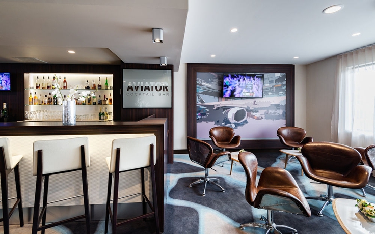 Imagen del bar/restaurante del Hotel Holiday Inn Toulouse Airport, An Ihg. Foto 3