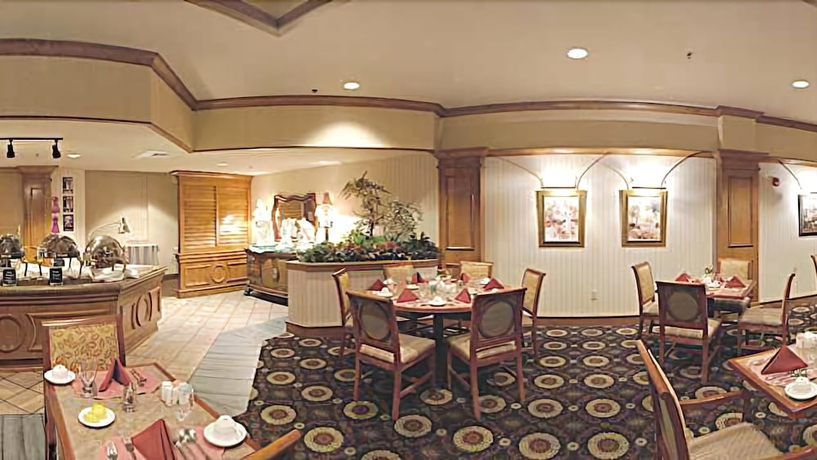 Imagen del bar/restaurante del Hotel Holiday Inn University Of Memphis All Suite, An Ihg. Foto 2