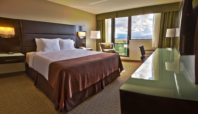 Imagen de la habitación del Hotel Holiday Inn Vancouver Centre, An Ihg. Foto 7