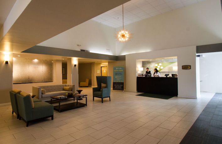 Imagen de los interiores del Hotel Holiday Inn Victorville, An Ihg. Foto 15