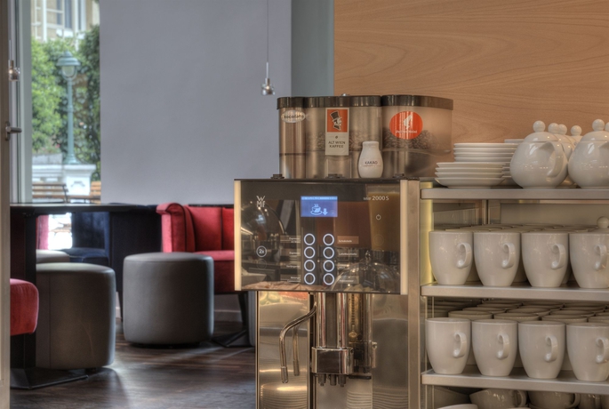 Imagen del bar/restaurante del Hotel Holiday Inn Vienna City, An Ihg. Foto 5