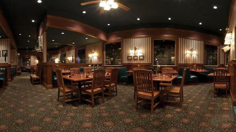 Imagen del bar/restaurante del Hotel Holiday Inn - West Yellowstone, An Ihg. Foto 2