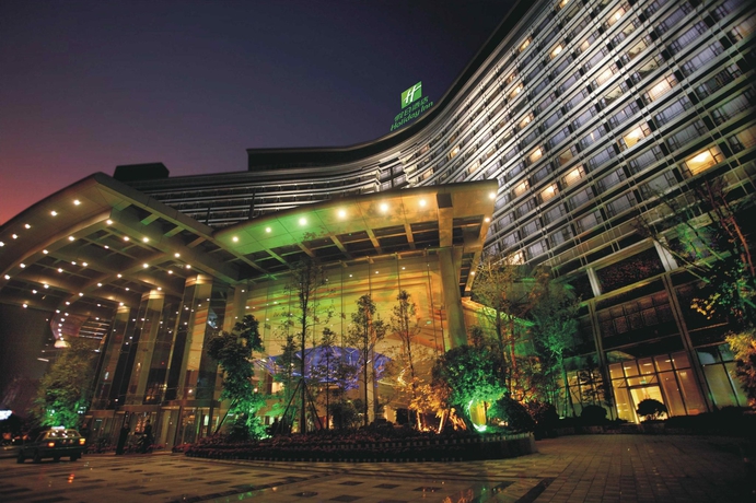 Imagen de los exteriores del Hotel Holiday Inn West & East Century City Chengdu. Foto 11