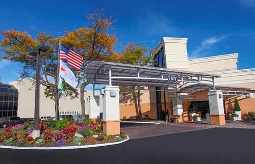 Imagen general del Hotel Holiday Inn Westbury - Long Island, An Ihg. Foto 9