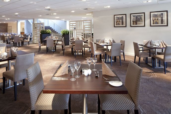 Imagen del bar/restaurante del Hotel Holiday Inn Winchester, An Ihg. Foto 3