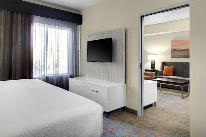 Imagen de la habitación del Hotel Holiday Inn Windsor - Wine Country. Foto 9