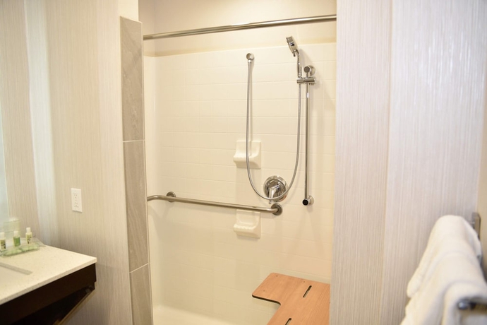 Imagen de la habitación del Hotel Holiday Inn Windsor - Wine Country. Foto 13
