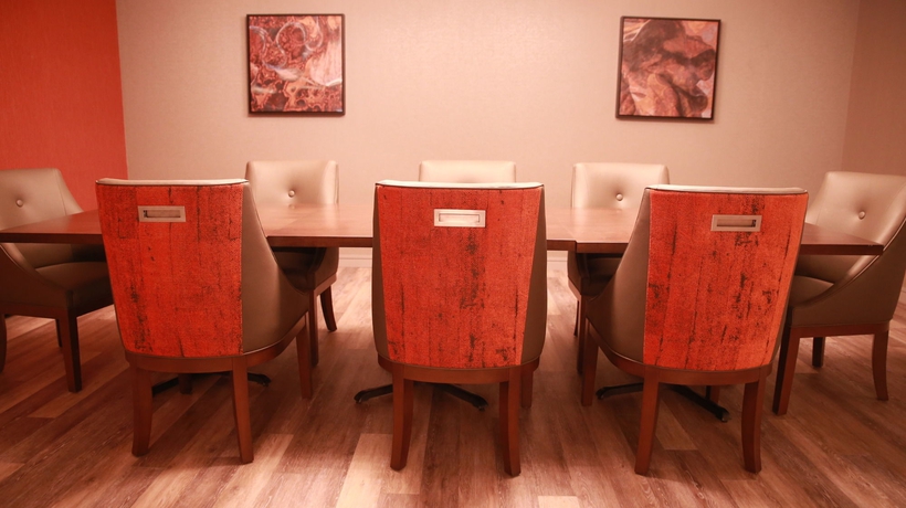 Imagen del bar/restaurante del Hotel Holiday Inn Winnipeg South, An Ihg. Foto 2