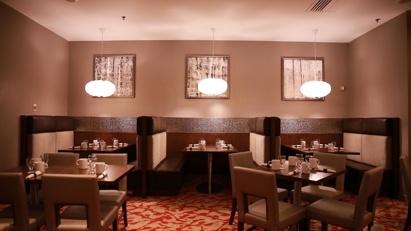 Imagen del bar/restaurante del Hotel Holiday Inn Winnipeg South, An Ihg. Foto 4