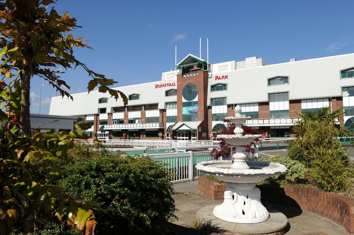 Imagen de los exteriores del Hotel Holiday Inn Wolverhampton - Racecourse, An Ihg. Foto 12