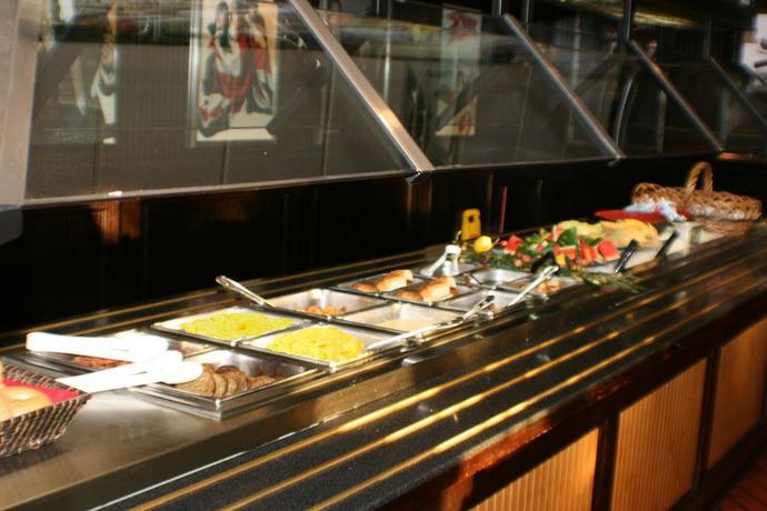 Imagen general del Hotel Holiday Inn & Suites Across from Universal Orlando. Foto 9