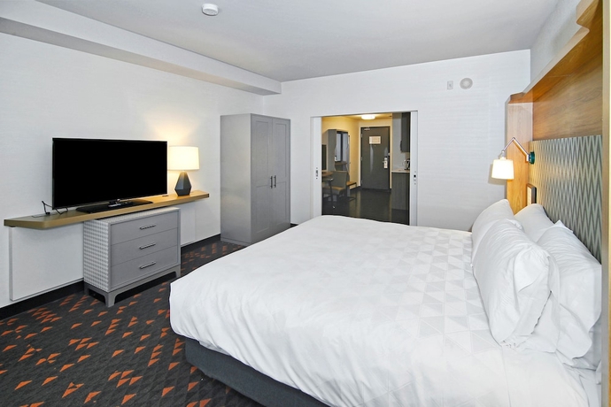 Imagen de la habitación del Hotel Holiday Inn & Suites - Calgary Airport North. Foto 3