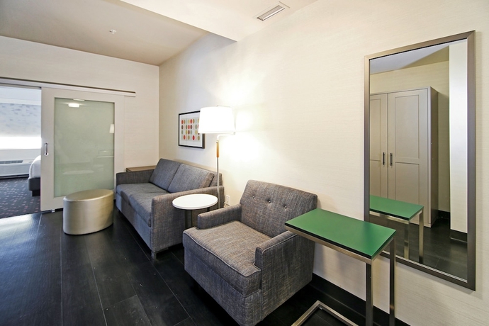 Imagen de la habitación del Hotel Holiday Inn & Suites - Calgary Airport North. Foto 8