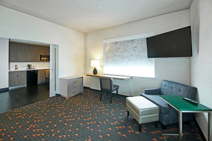 Imagen de la habitación del Hotel Holiday Inn & Suites - Calgary Airport North. Foto 9