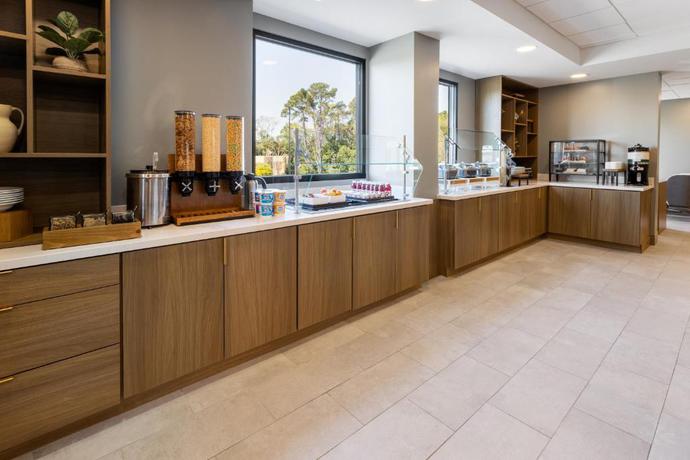 Imagen general del Hotel Holiday Inn & Suites Columbia NE - Ft Jackson Area by IHG. Foto 2