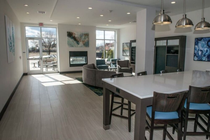 Imagen de los interiores del Hotel Holiday Inn & Suites - Farmington Hills - Detroit. Foto 12