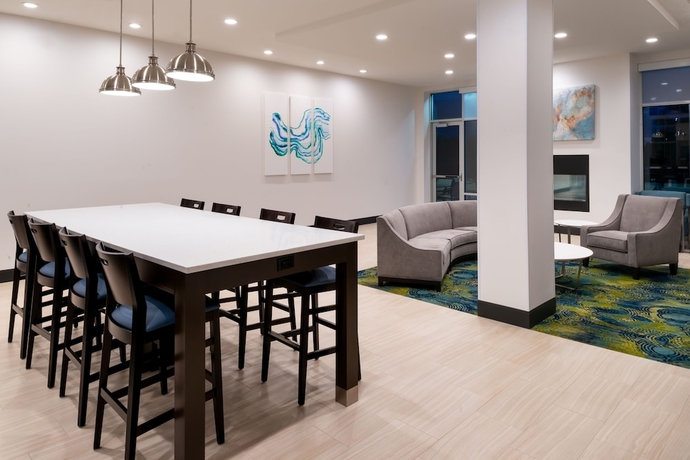 Imagen de los interiores del Hotel Holiday Inn & Suites - Farmington Hills - Detroit. Foto 14