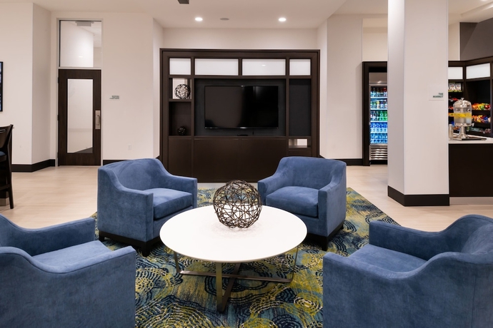 Imagen de los interiores del Hotel Holiday Inn & Suites - Farmington Hills - Detroit. Foto 15