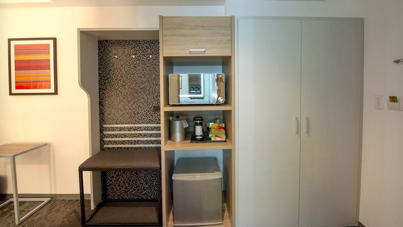 Imagen de la habitación del Hotel Holiday Inn & Suites Merida La Isla, an IHG. Foto 2