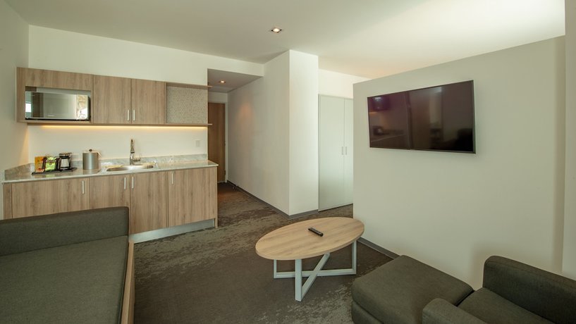 Imagen de la habitación del Hotel Holiday Inn & Suites Merida La Isla, an IHG. Foto 9