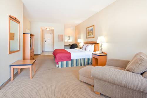 Imagen de la habitación del Hotel Holiday Inn & Suites Osoyoos. Foto 12