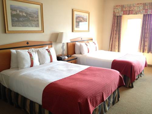 Imagen de la habitación del Hotel Holiday Inn & Suites Osoyoos. Foto 16
