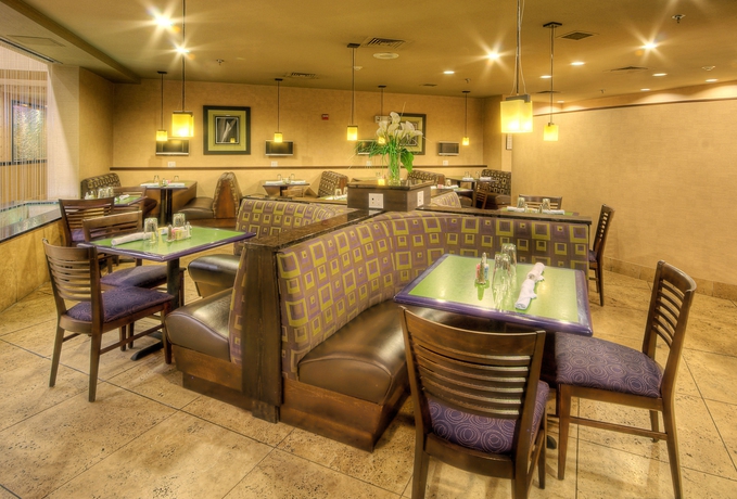 Imagen del bar/restaurante del Hotel Holiday Inn and Suites Albuquerque-north I-25, An Ihg. Foto 4