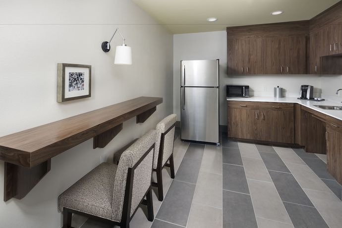 Imagen de la habitación del Hotel Holiday Inn and Suites Arden - Asheville Airport. Foto 9