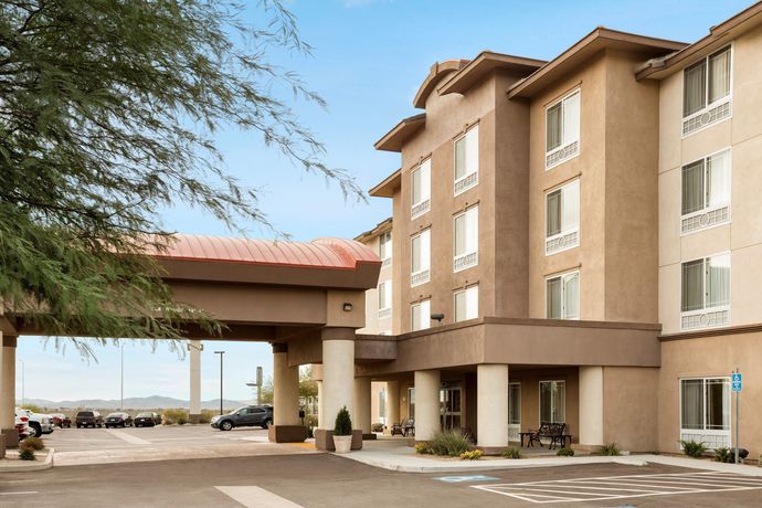 Imagen de los interiores del Hotel Holiday Inn and Suites Barstow, An Ihg. Foto 14