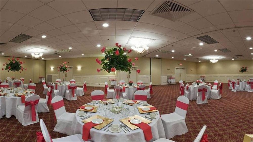 Imagen de los interiores del Hotel Holiday Inn and Suites Boston - Peabody, An Ihg. Foto 11