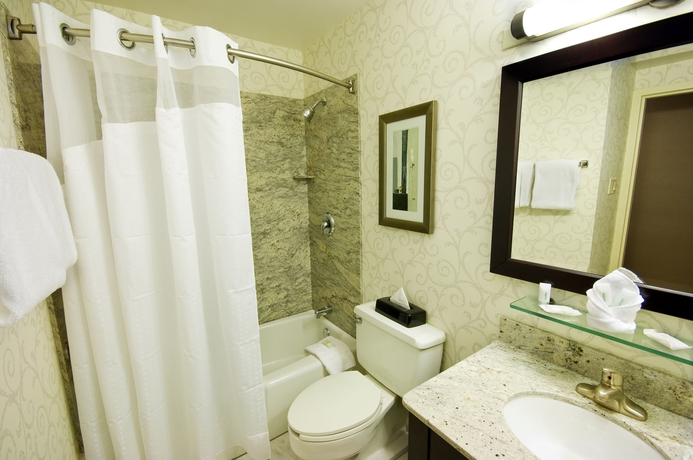 Imagen de la habitación del Hotel Holiday Inn and Suites Boston - Peabody, An Ihg. Foto 5