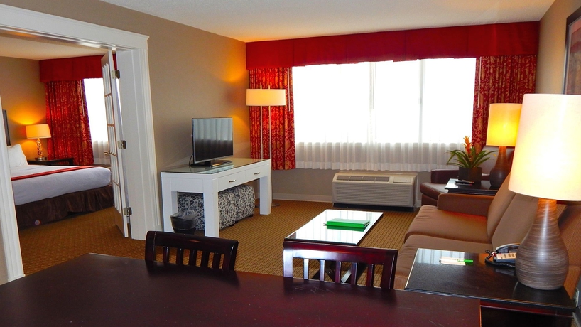 Imagen de la habitación del Hotel Holiday Inn and Suites Boston - Peabody, An Ihg. Foto 10