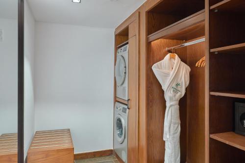 Imagen de la habitación del Hotel Holiday Inn and Suites Cairo Maadi. Foto 13