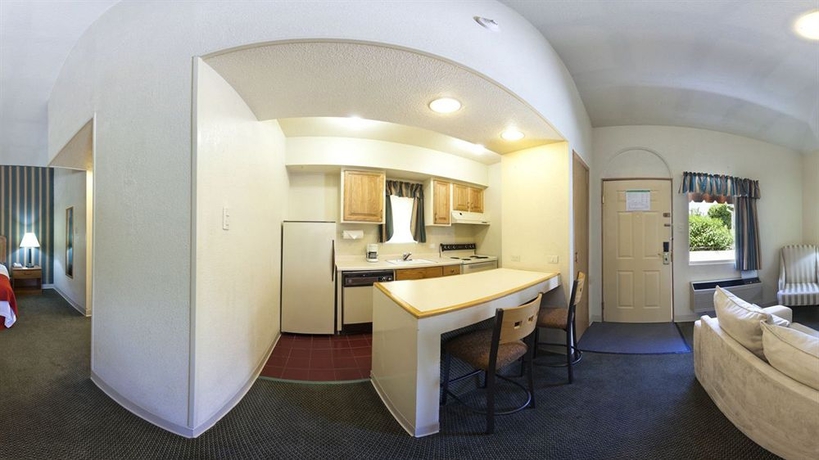 Imagen de la habitación del Hotel Holiday Inn and Suites Chihuahua Expo. Foto 3