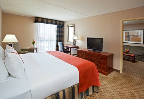 Imagen de la habitación del Hotel Holiday Inn and Suites Cincinnati - Eastgate, An Ihg. Foto 3