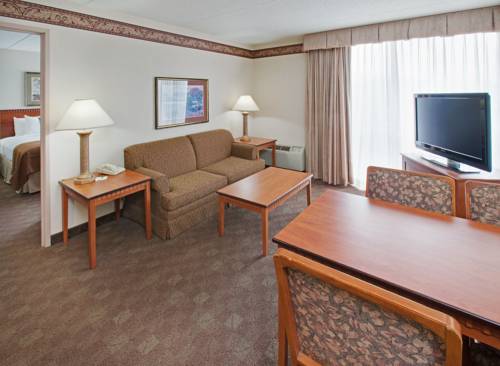 Imagen de la habitación del Hotel Holiday Inn and Suites Des Moines - Northwest, An Ihg. Foto 3