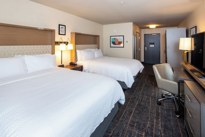 Imagen de la habitación del Hotel Holiday Inn and Suites Detroit - Troy, an IHG. Foto 8