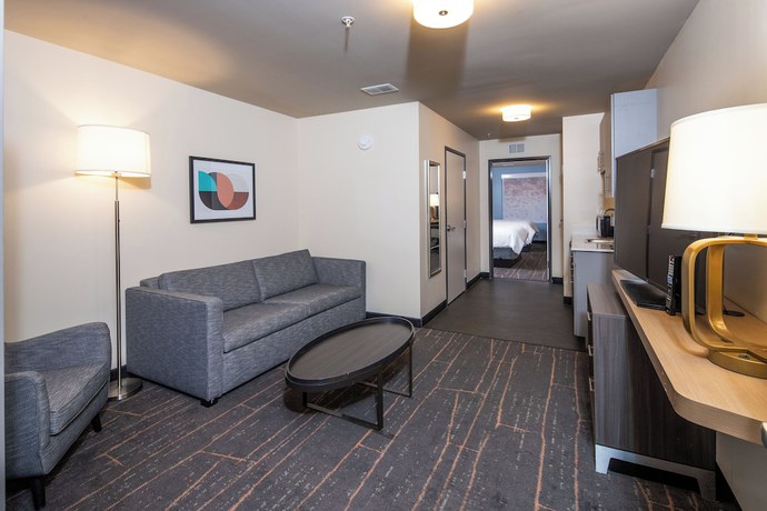 Imagen de la habitación del Hotel Holiday Inn and Suites Detroit - Troy, an IHG. Foto 17
