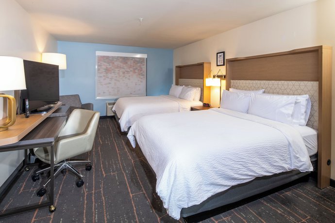 Imagen de la habitación del Hotel Holiday Inn and Suites Detroit - Troy, an IHG. Foto 20