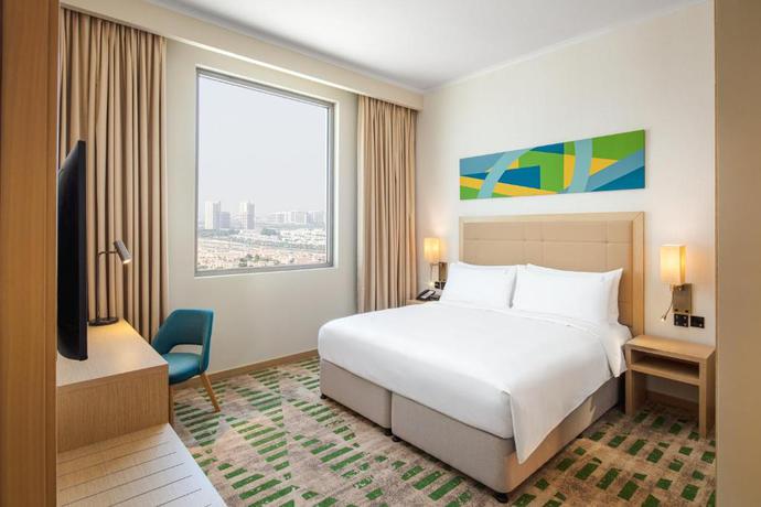 Imagen general del Hotel Holiday Inn and Suites Dubai Science Park, An Ihg. Foto 10
